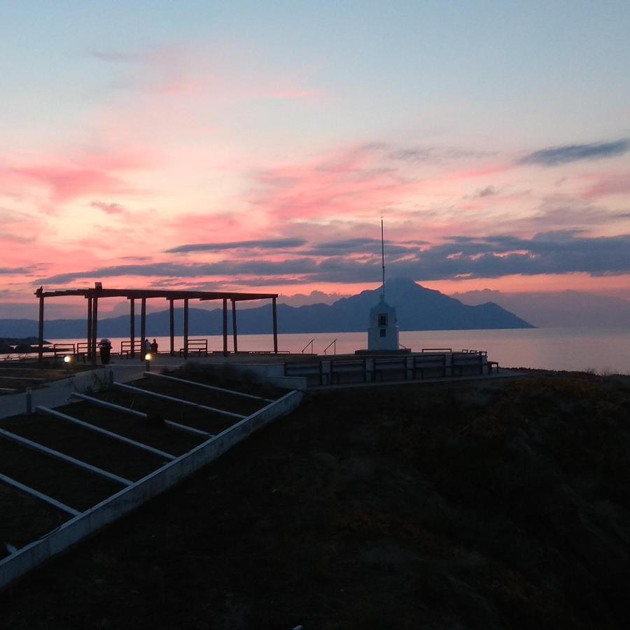 Almare Seaside Studios & Suites - Sarti Sithonia Eksteriør billede