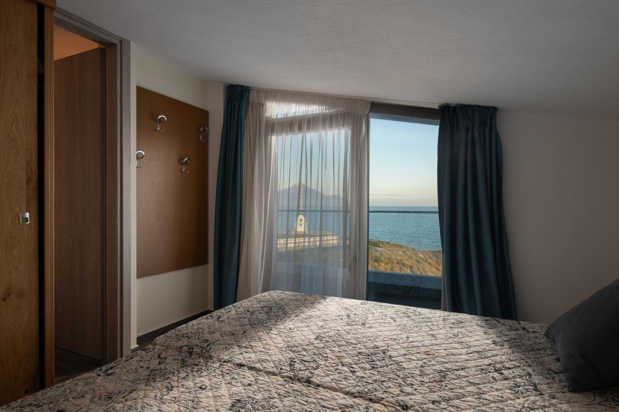 Almare Seaside Studios & Suites - Sarti Sithonia Eksteriør billede
